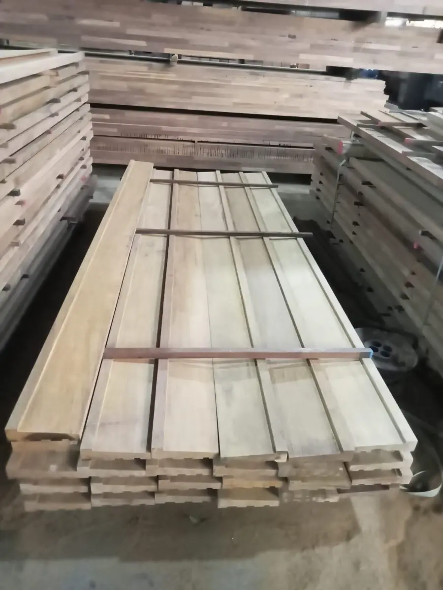 Planed Bengkirai boards in the factory